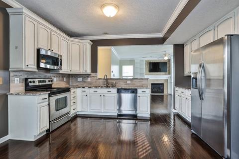 877 Anson Dr, Cincinnati, OH 45245 photo 13