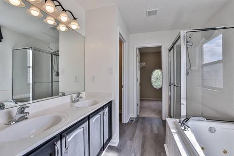 877 Anson Dr, Cincinnati, OH 45245 photo 23