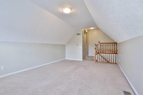 877 Anson Dr, Cincinnati, OH 45245 photo 9