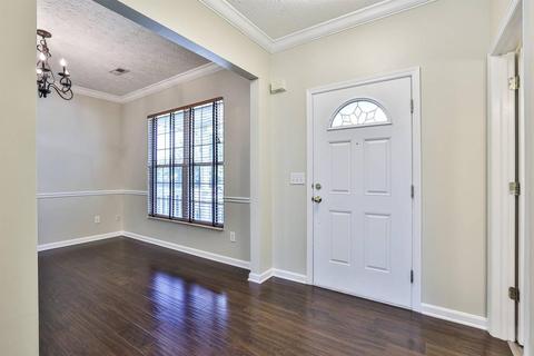 877 Anson Dr, Cincinnati, OH 45245 photo 4