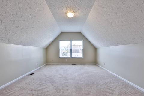 877 Anson Dr, Cincinnati, OH 45245 photo 8