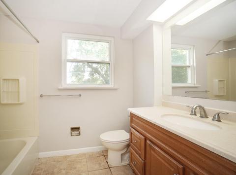 11390 Framingham Dr, Forest Park, OH 45240 photo 9