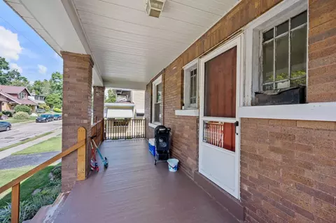 2902 Eggers Pl, Cincinnati, OH 45211 photo 6