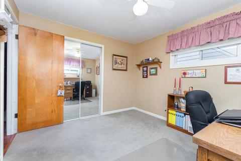 17 Hadley Rd, Greenhills, OH 45218 photo 15