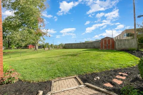 17 Hadley Rd, Greenhills, OH 45218 photo 30