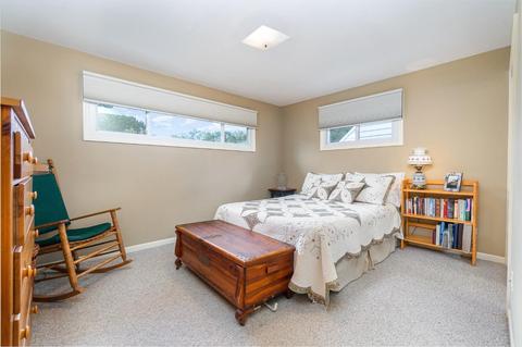 17 Hadley Rd, Greenhills, OH 45218 photo 12