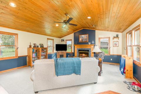 17 Hadley Rd, Greenhills, OH 45218 photo 9