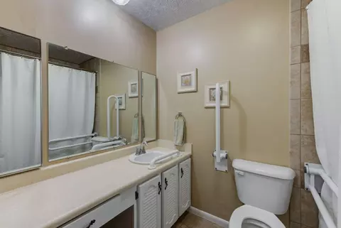 7933 Oak Leaf Cir, West Chester, OH 45241 photo 13