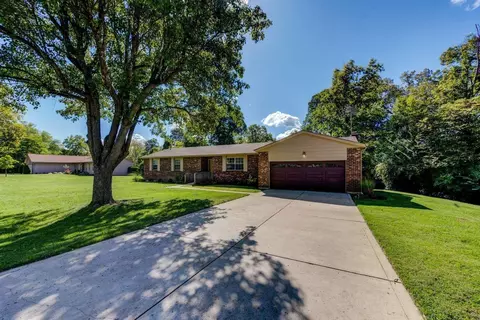 7933 Oak Leaf Cir, West Chester, OH 45241 photo 2