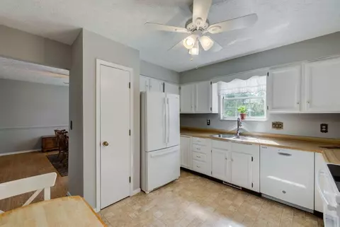 7933 Oak Leaf Cir, West Chester, OH 45241 photo 10