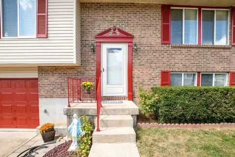 111 Hopping Ct, Harrison, OH 45030 photo 2