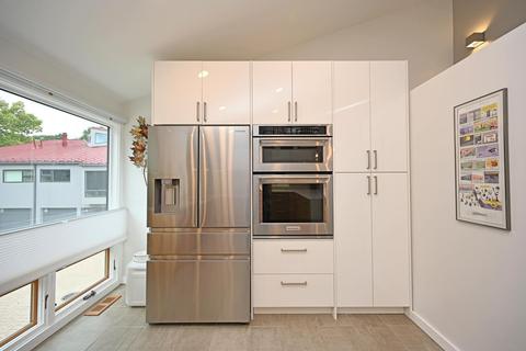1024 Hatch St, Cincinnati, OH 45202 photo 21