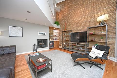 1024 Hatch St, Cincinnati, OH 45202 photo 9