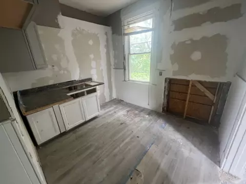 1118 Carson Ave, Cincinnati, OH 45205 photo 9