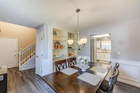 10490 Springrun Dr, Cincinnati, OH 45231 photo 3
