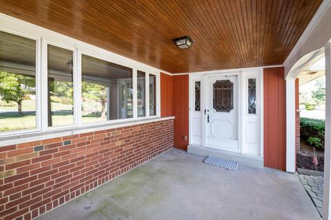 615 Marview Ter, Cincinnati, OH 45231 photo 2