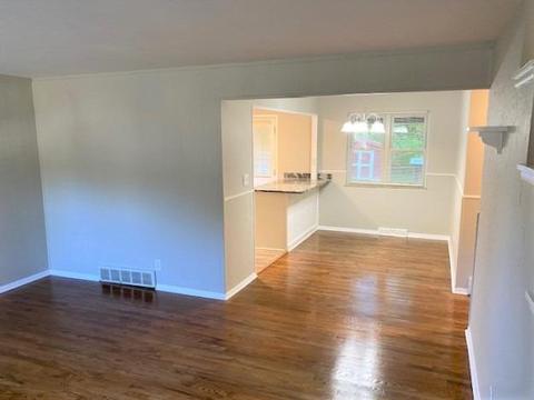 2539 Garrison Dr, Cincinnati, OH 45231 photo 3