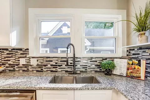 933 Purcell Ave, Cincinnati, OH 45205 photo 9