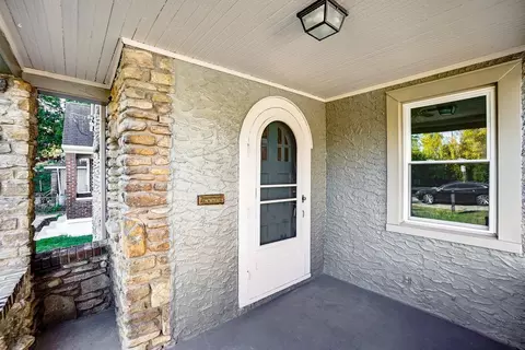 933 Purcell Ave, Cincinnati, OH 45205 photo 2