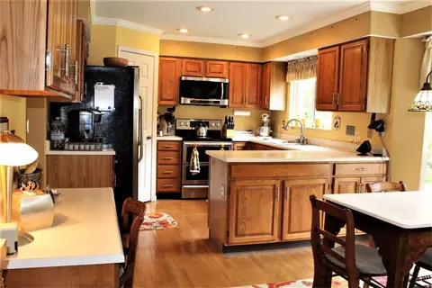 3797 Arbor Ln, Cincinnati, OH 45255 photo 2