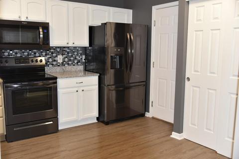 5787 Summit View Ct, Cincinnati, OH 45247 photo 2