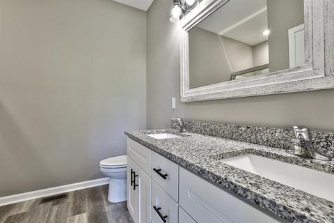 3384 Forestview Gdns, Cincinnati, OH 45211 photo 16