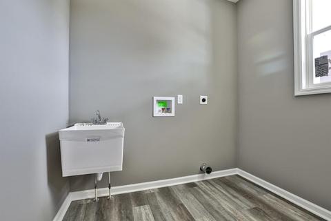 3384 Forestview Gdns, Cincinnati, OH 45211 photo 21