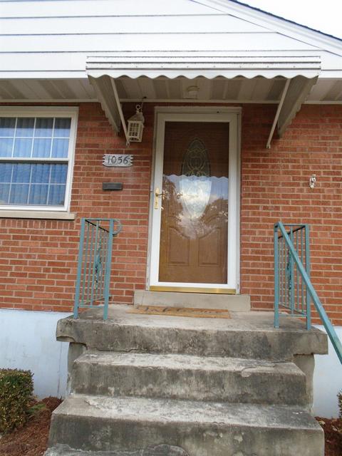 1056 Pelican Dr, Cincinnati, OH 45231 photo 2