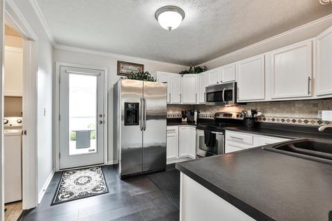 4247 Gensen Loop, Cincinnati, OH 45245 photo 14