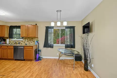 9285 Comstock Dr, Cincinnati, OH 45231 photo 8