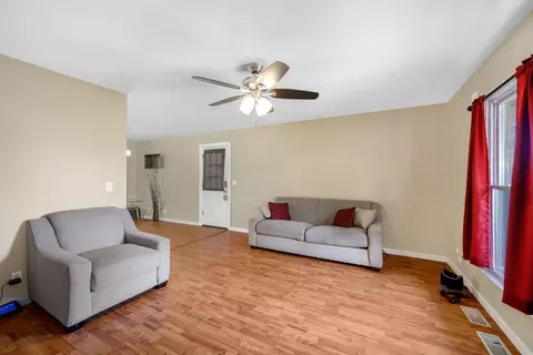 9285 Comstock Dr, Cincinnati, OH 45231 photo 5