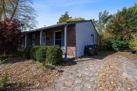 9285 Comstock Dr, Cincinnati, OH 45231 photo 1