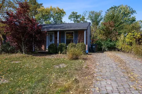 9285 Comstock Dr, Cincinnati, OH 45231 photo 3