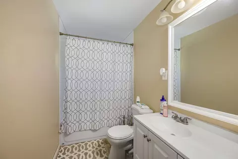 9285 Comstock Dr, Cincinnati, OH 45231 photo 15