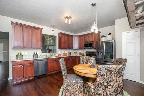 871 Anson Dr, Cincinnati, OH 45245 photo 9