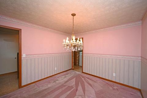 908 Holyoke Dr, Cincinnati, OH 45240 photo 7