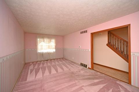 908 Holyoke Dr, Cincinnati, OH 45240 photo 9