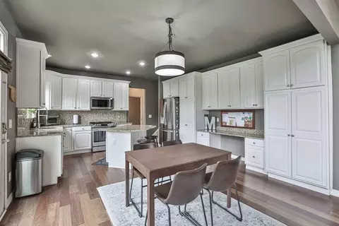 10090 Thoroughbred Ln, Cincinnati, OH 45231 photo 13
