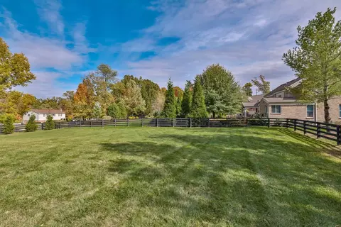 10090 Thoroughbred Ln, Cincinnati, OH 45231 photo 45