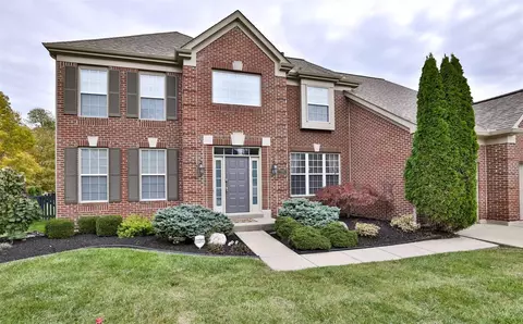 10090 Thoroughbred Ln, Cincinnati, OH 45231 photo 3