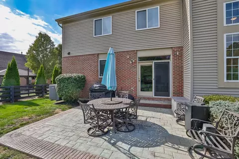 10090 Thoroughbred Ln, Cincinnati, OH 45231 photo 41