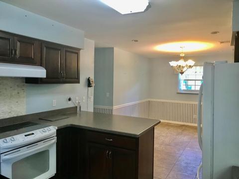 96 Julep Ln, Greenhills, OH 45218 photo 4