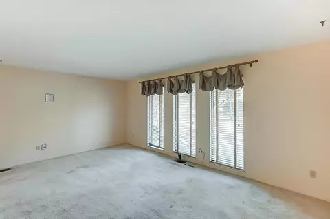 6704 Devonwood Dr, Cincinnati, OH 45224 photo 5