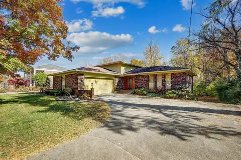 6704 Devonwood Dr, Cincinnati, OH 45224 photo 1