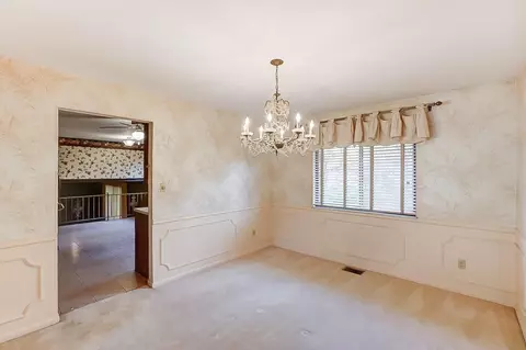 6704 Devonwood Dr, Cincinnati, OH 45224 photo 7