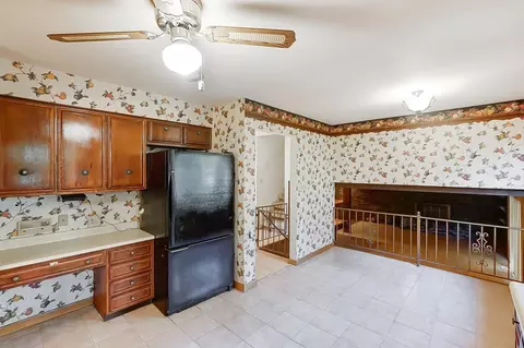 6704 Devonwood Dr, Cincinnati, OH 45224 photo 12