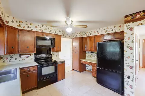 6704 Devonwood Dr, Cincinnati, OH 45224 photo 16