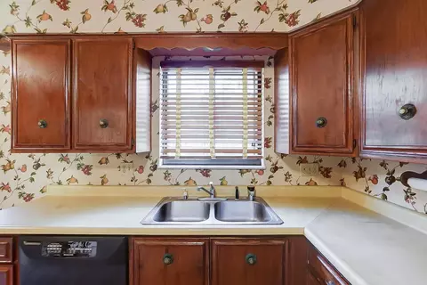 6704 Devonwood Dr, Cincinnati, OH 45224 photo 11