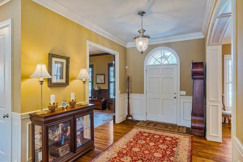 2 Larking Dr, Cincinnati, OH 45242 photo 4