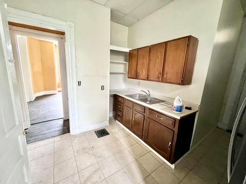 846 Ridgeway Ave, Cincinnati, OH 45229 photo 3